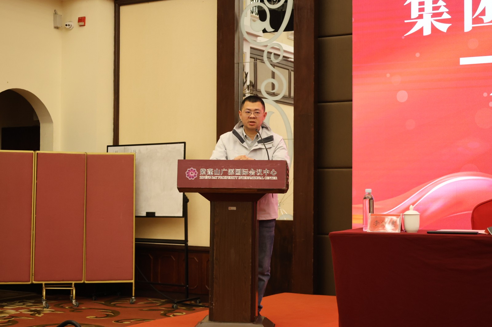 EX1A8011.JPG EX1A8011.JPG