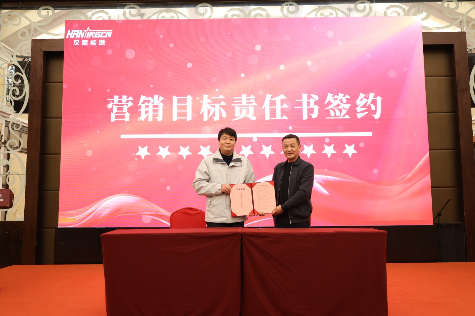 EX1A8239.JPG EX1A8239.JPG